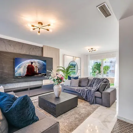 Vacation Marbella I Sunny Camelia Heated Pool, Recently Renovated, Residential Neighborhood In Benalmadena, Short Walk To The Beach, Cinema *