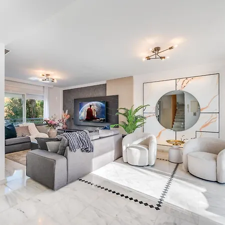 Vacation Marbella I Sunny Camelia Heated Pool, Recently Renovated, Residential Neighborhood In Benalmadena, Short Walk To The Beach, Cinema *