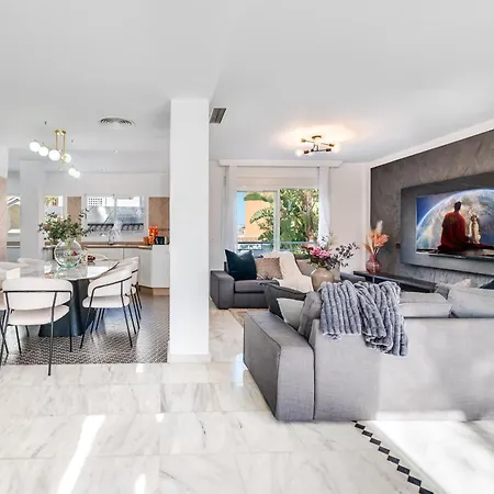 Vacation Marbella I Sunny Camelia Heated Pool, Recently Renovated, Residential Neighborhood In Benalmadena, Short Walk To The Beach, Cinema 贝纳尔马德纳